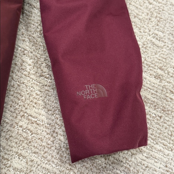 North Face Hooded Warm Jacket - Picture 5 of 10